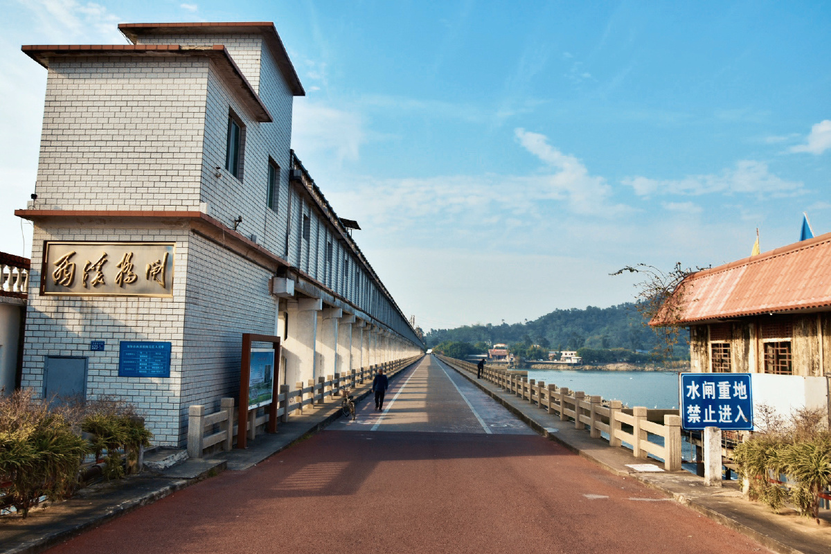 福建省漳州市龙海区西溪桥闸风光