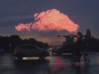 270605