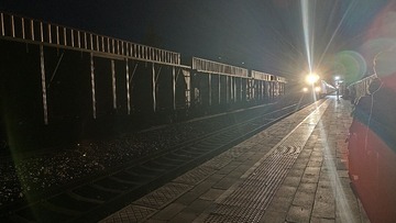 1000085923