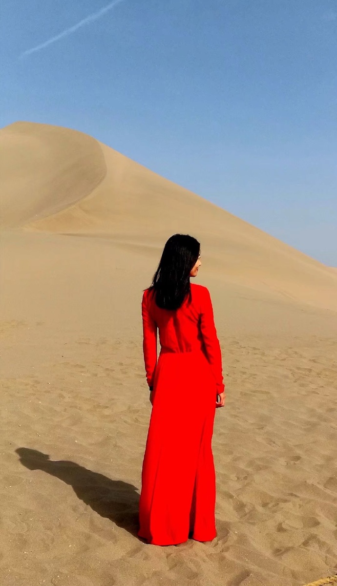 红衣少女 - 石头2014 - 图虫