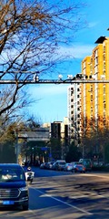 920100