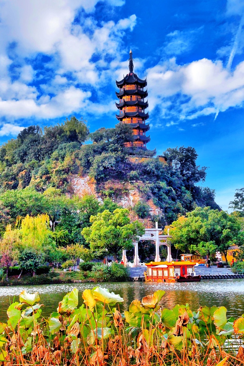 关于白娘子的传说水漫金山寺