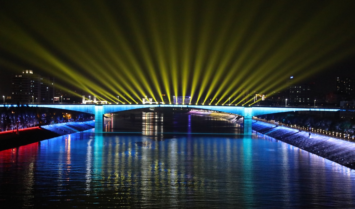 长江第一坝葛洲坝夜色