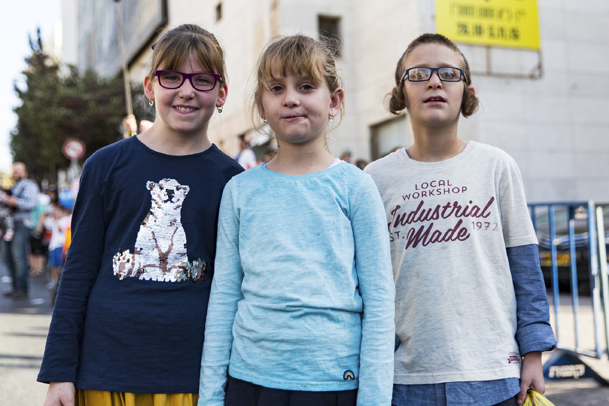 羞涩的犹太儿童