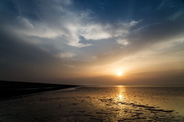 东海日出