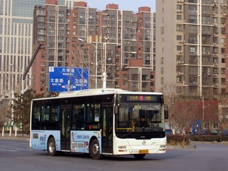 442101