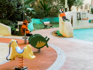 16958