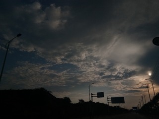 567504