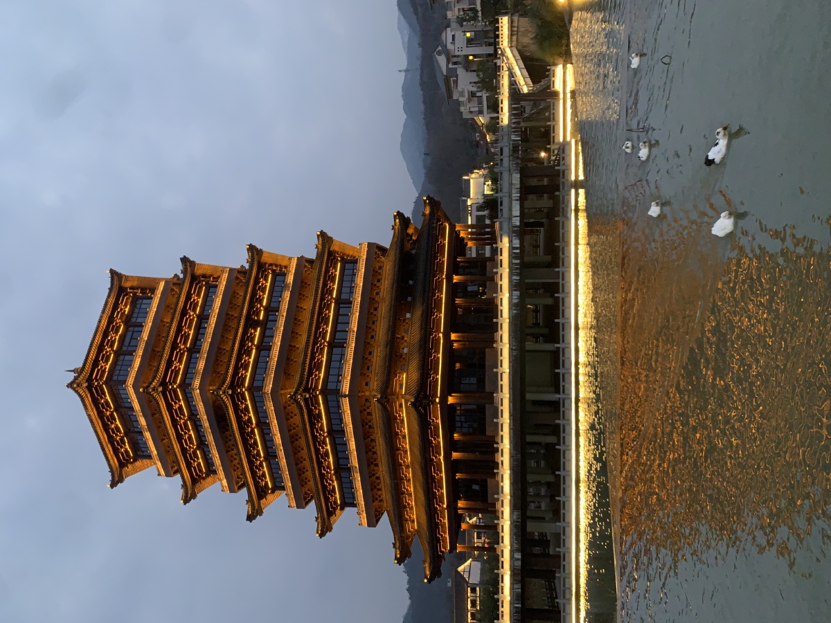 无名塔陕西石泉县城汉江支流饶峰河岸随手拍