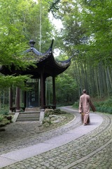 曲径通幽