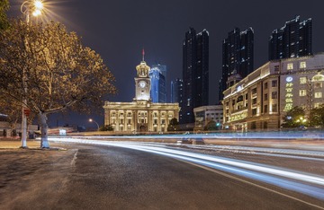入夜武汉关