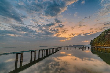 日出-凌波门