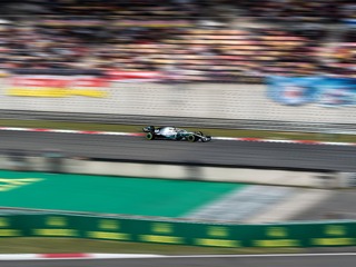 596389