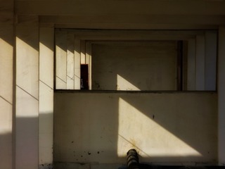 285611