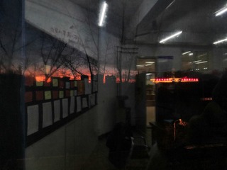 367385
