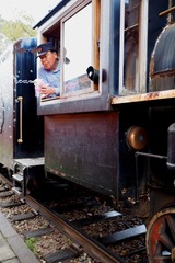 5613813