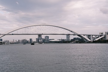 2583790