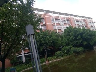 1623421