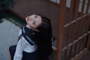 001