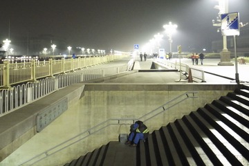 席地而睡_20130312Beijing