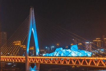315910