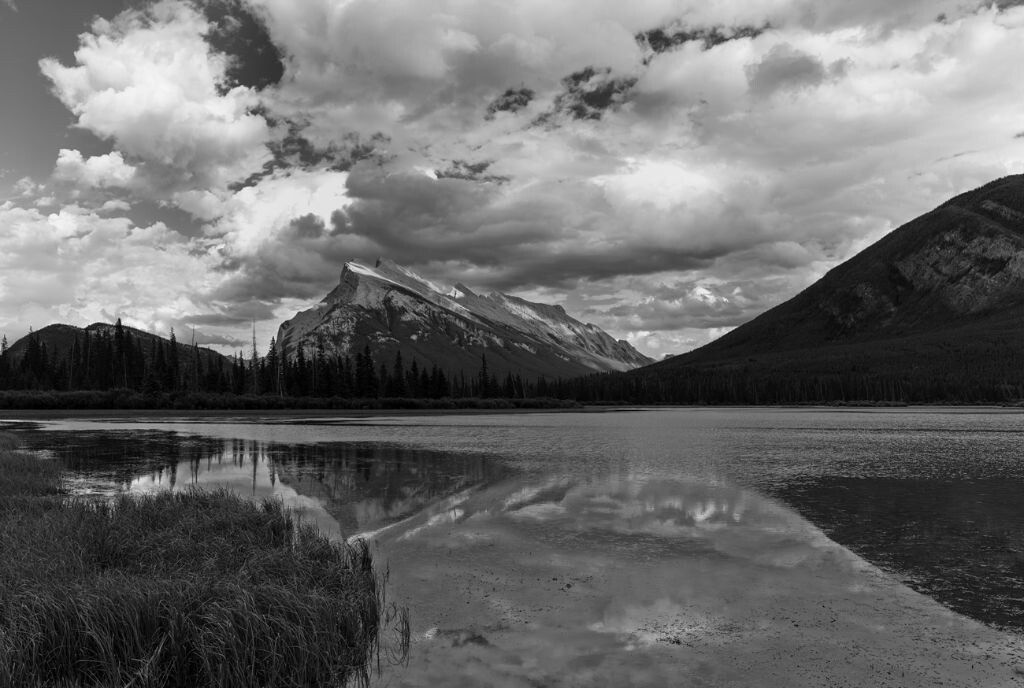 黄昏,Vermillion Lake, Banff <br />
Arca+飞思IQ160,罗顿斯德Hr40MM+暖调CPL.