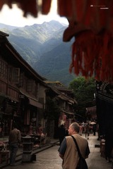 老外背影（缩）.jpg