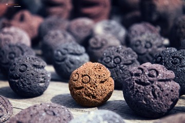 火山石笑脸（缩）.jpg