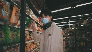 001