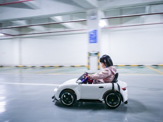39301
