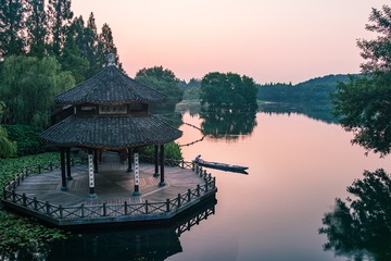 黛色破晓