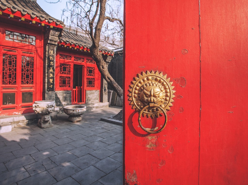 一朝误入此门中,从此红尘了如空