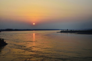 夕阳下的黄河4.jpg