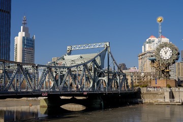 2451619