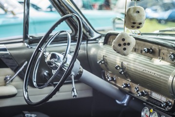 924493
