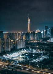 广州塔下的球场