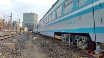47301