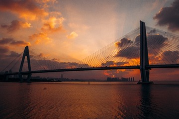 F23BD4C2-1602-4E7C-BFA3-F34E92C3403C/L0/001