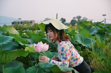 001