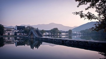 7：15以前，还是那个静谧的宏村