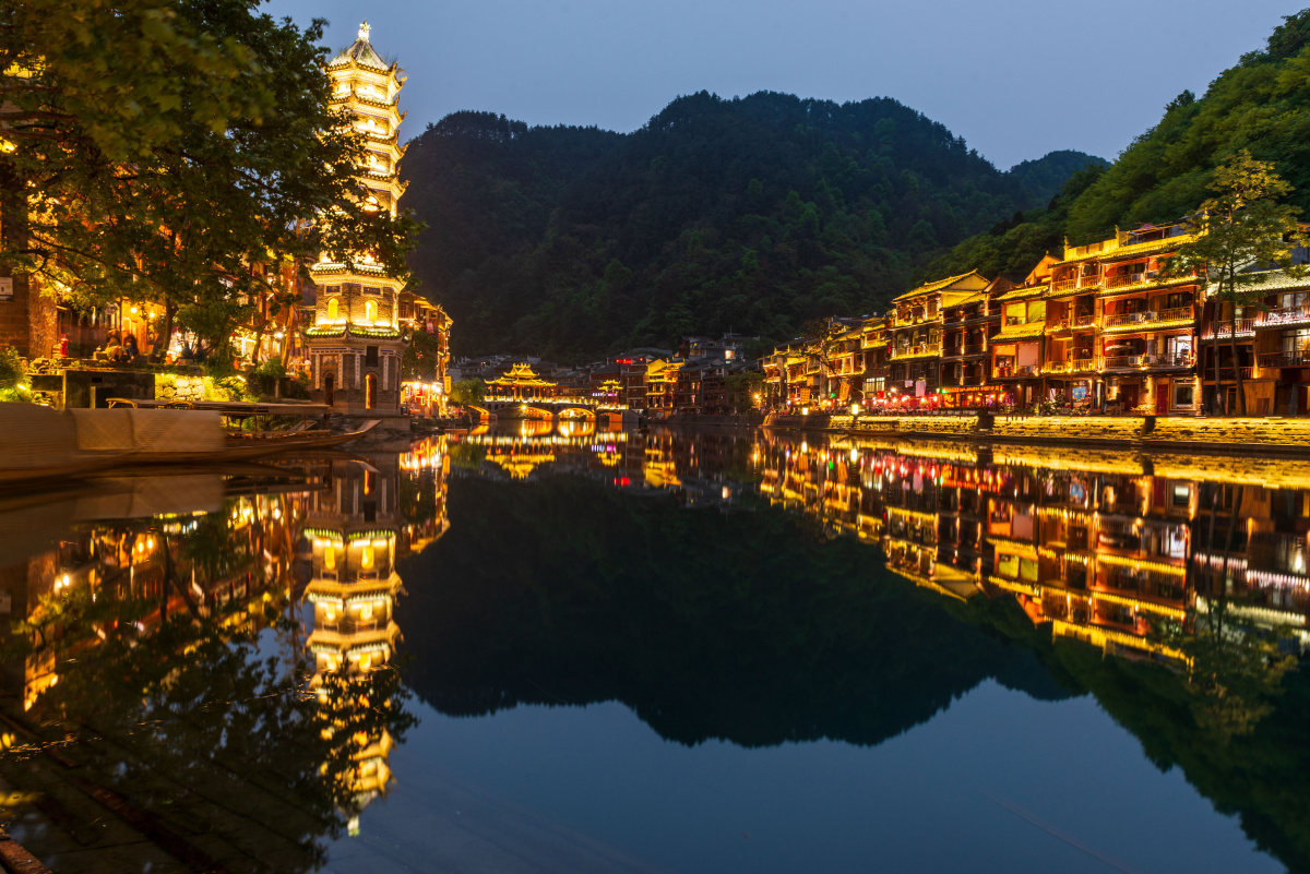 凤凰古城夜景