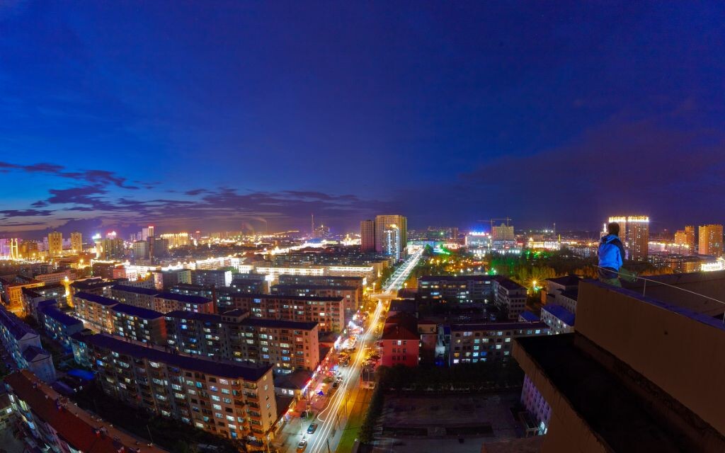 感谢同事的友情出镜