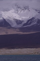 1074506