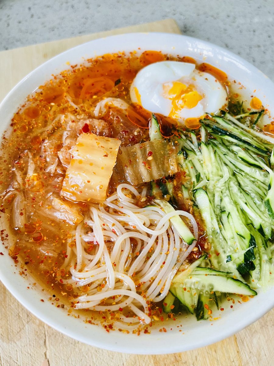 「#简易版朝鲜冷面90缺少了苹果96柠檬93和牛肉」 - 摄影师阳阳