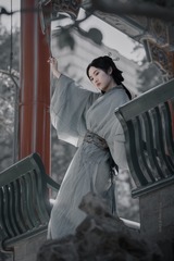 001