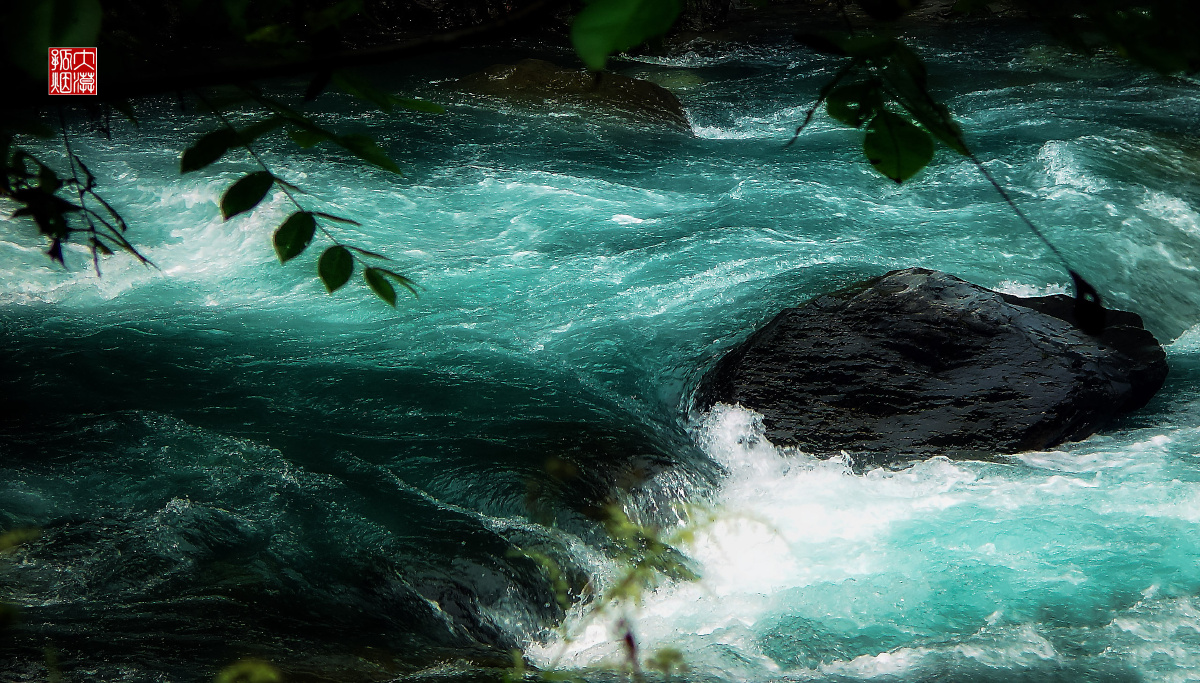 2005年8月31日拍摄于四川北川白草河