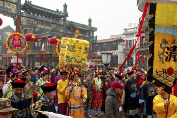 前门大街上元灯会-1