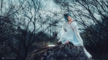 001