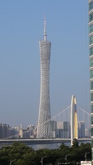 4633529