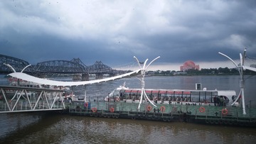 1065435